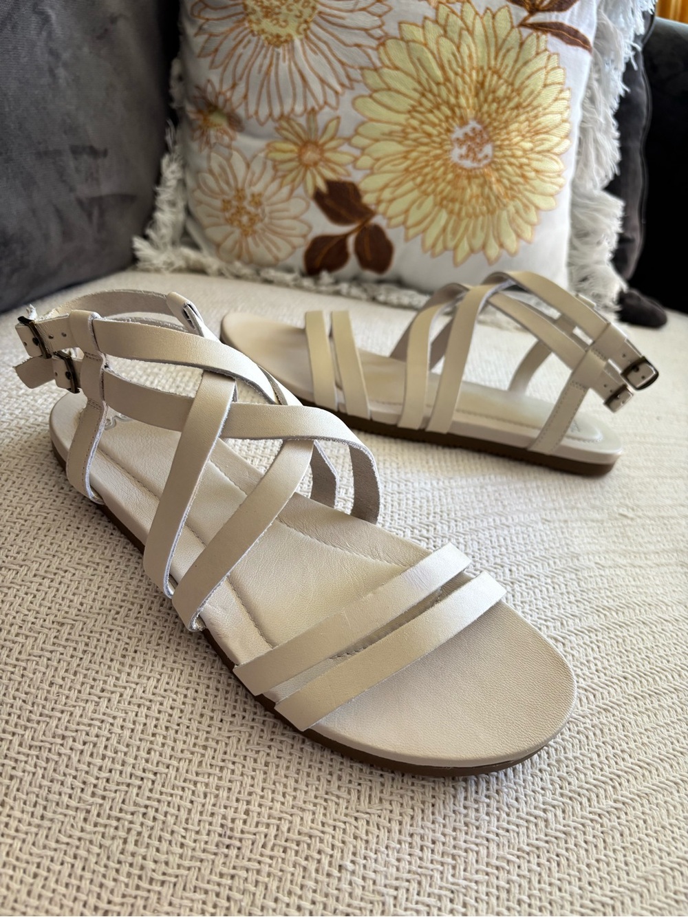 Teva Avalina Leather Crossover Gladiator Sandals Size US 9 EU
40 NWOT